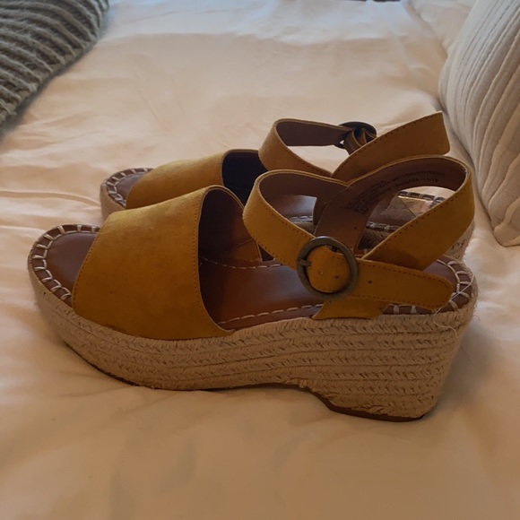 Universal Thread wedges - Picture 2 of 3